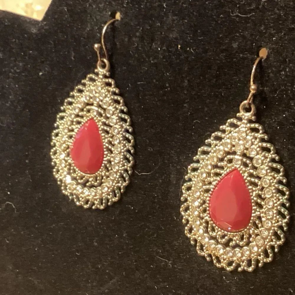 Ruby Red Silvertone Sparkly Pierced Earrings - Picture 5 of 6